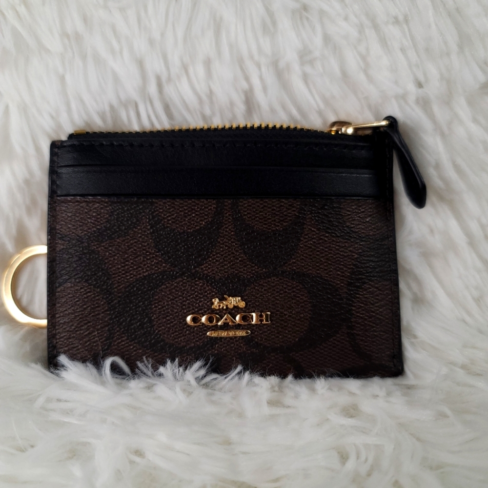 **Authentic** Coach Wallet - Brand New w/ Tags
